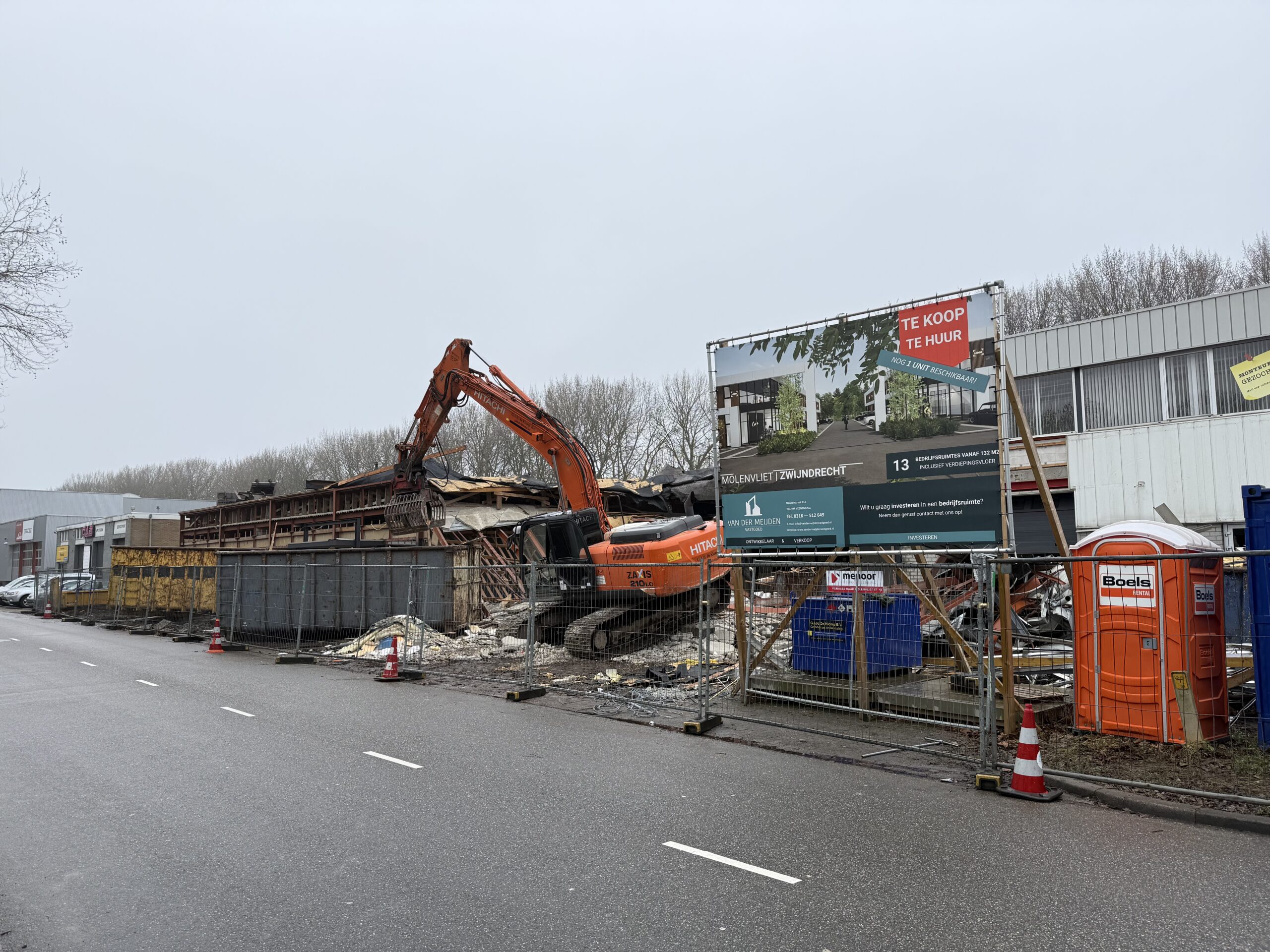 Voorbereiding nieuw bedrijfs pand Zwijndrecht na sloop oude units