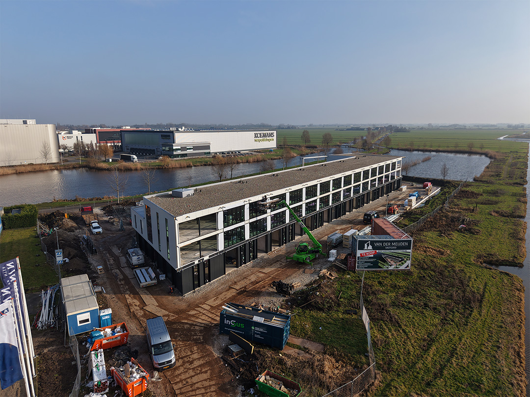 Bedrijfspanden Bodegraven: inmiddels wind- en waterdicht!